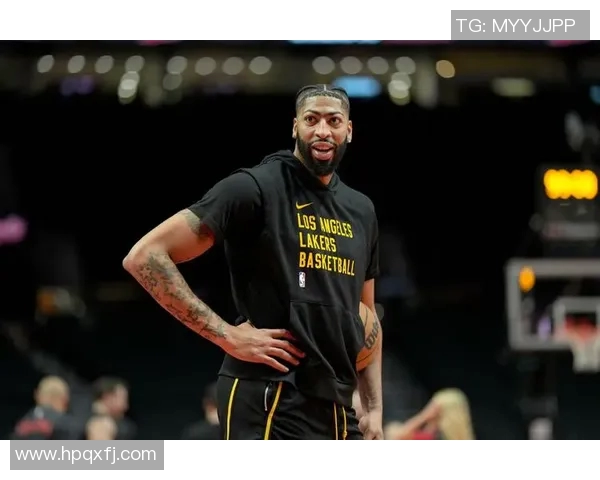 今日湖人对阵开拓者精彩比赛直播全程跟踪解说与分析